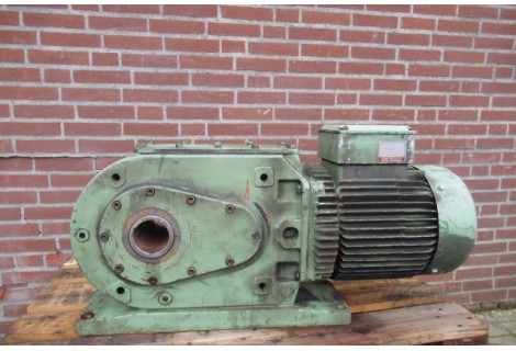 30  RPM 11kW Asmaat 80 mm. Used